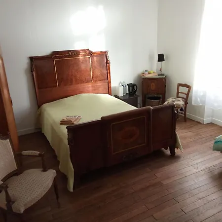 Dans Maison Bourgeoise 3 *